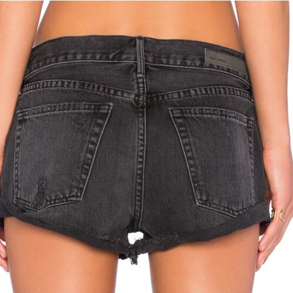 GRLFRND Black Adriana Slouchy Short in I Just Fall In Love Again (26) - Picture 4 of 8